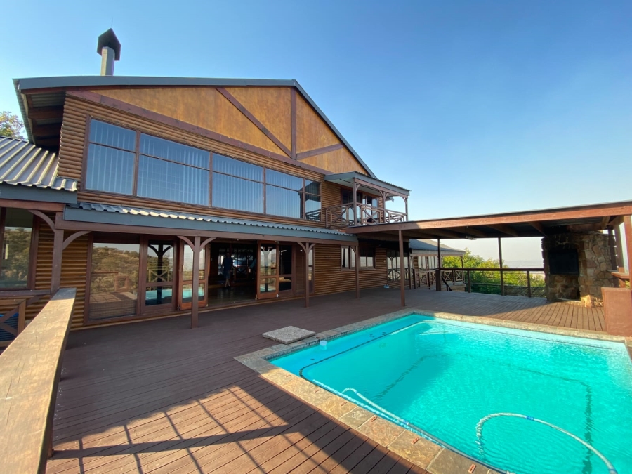 5 Bedroom Property for Sale in Waterkloof A H North West
